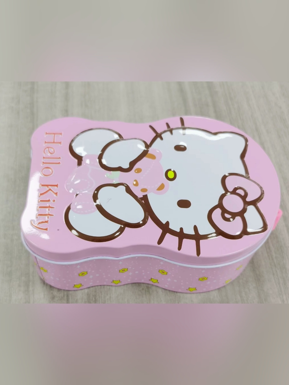 Hello Kitty Pink Coin Bank with Lock - Picture 6 of 12